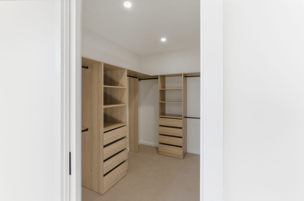 Walk-in Wardrobe